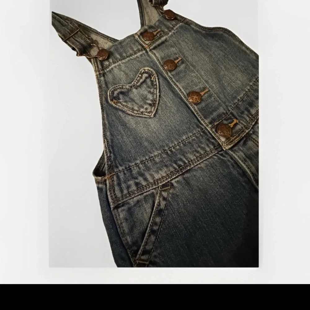OshKosh B’gosh Girls Heart Pocket Overalls 4T | Valentine’s Day Denim